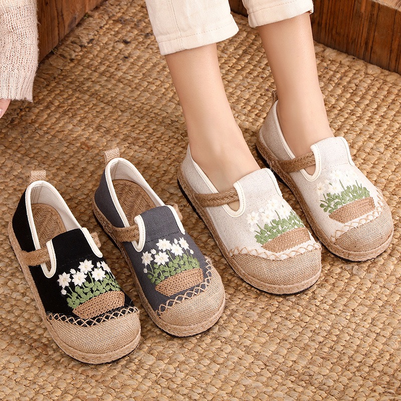 Veowalk Flowers Embroidered Wo - Sneaker Vegan ulasan dan harga
